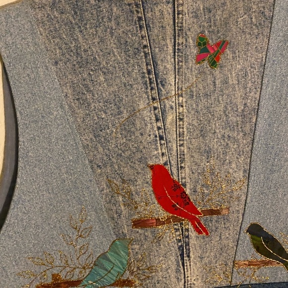 Vintage Signed Colorful Bird Embroidered Gold Trim Denim Grandmacore Vest XXL - Picture 12 of 15
